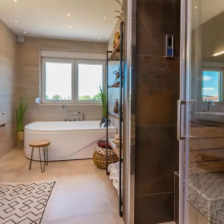 Holiday home Pet Friendly In With Wifi *