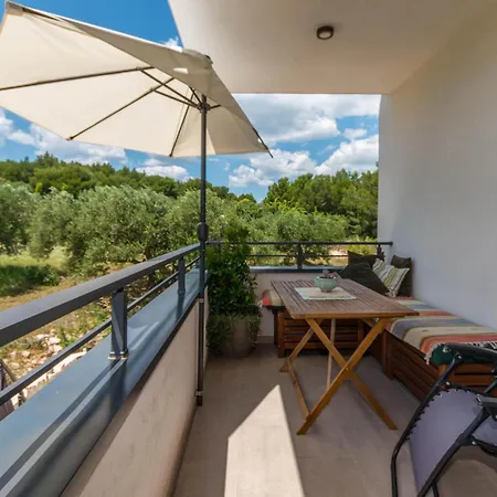 Pet Friendly In With Wifi Holiday home Drage