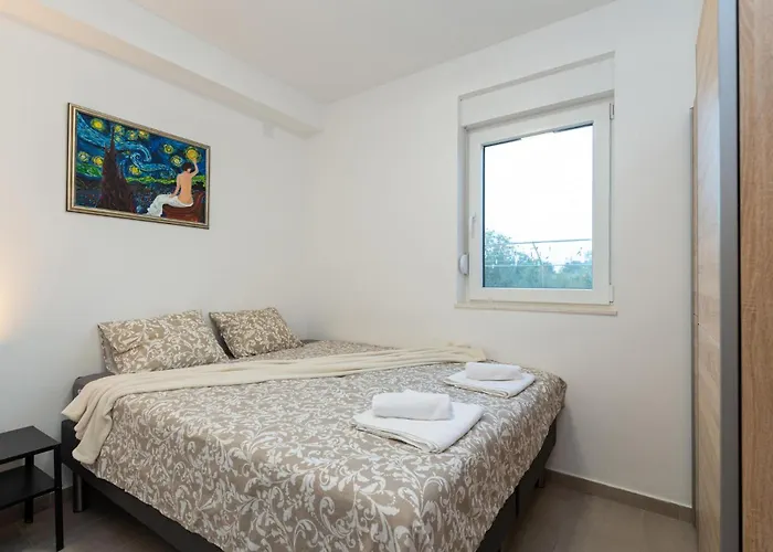 Pet Friendly In With Wifi Hébergement de vacances Drage