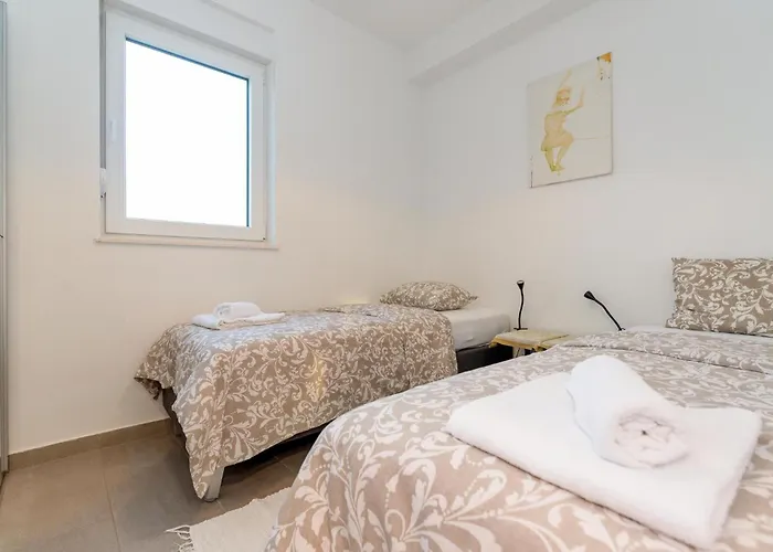 Pet Friendly In With Wifi Hébergement de vacances Drage